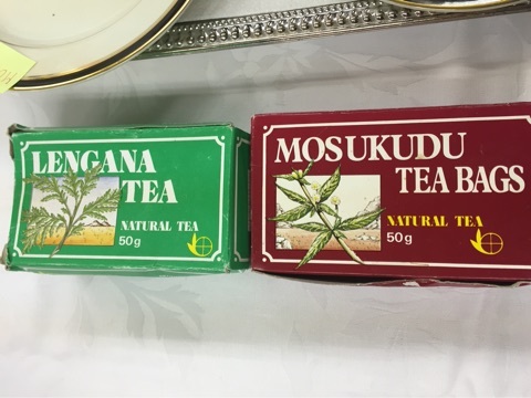 国際芸術家センター「大使館でお茶を第3回ボツワナ大使館」ボツワナのハーブティー。