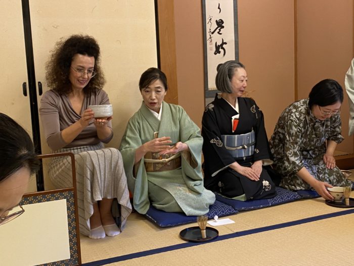 第16回「炉開きお茶の正月を楽しむ」アルメニア、モニカ大使をお迎えして